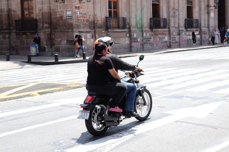 SSM llama a prevenir accidentes en moto