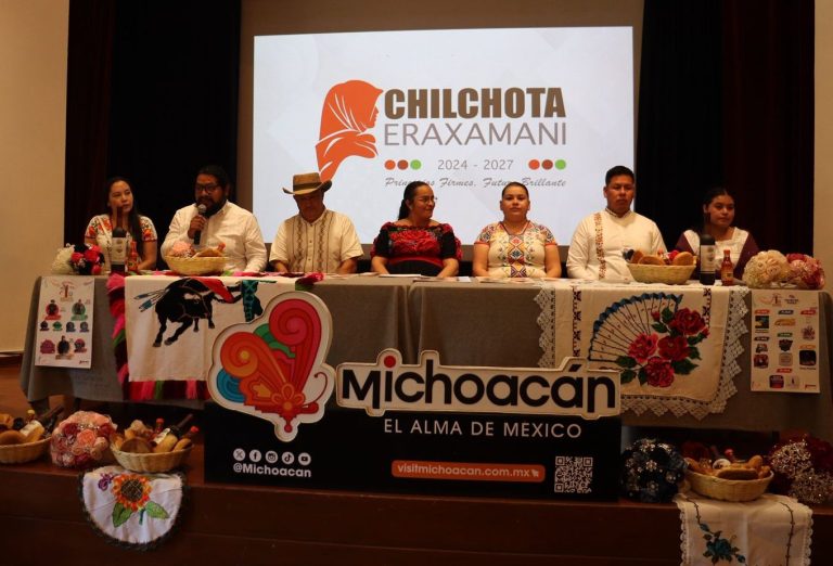 Música, baile y gastronomía en la Expo Fiesta Chilchota