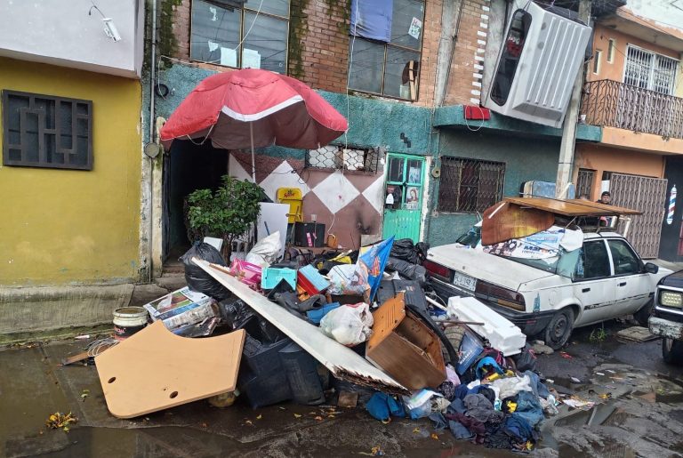 Atiende Ayuntamiento de Morelia nuevo caso de acumulación severa, al norponiente