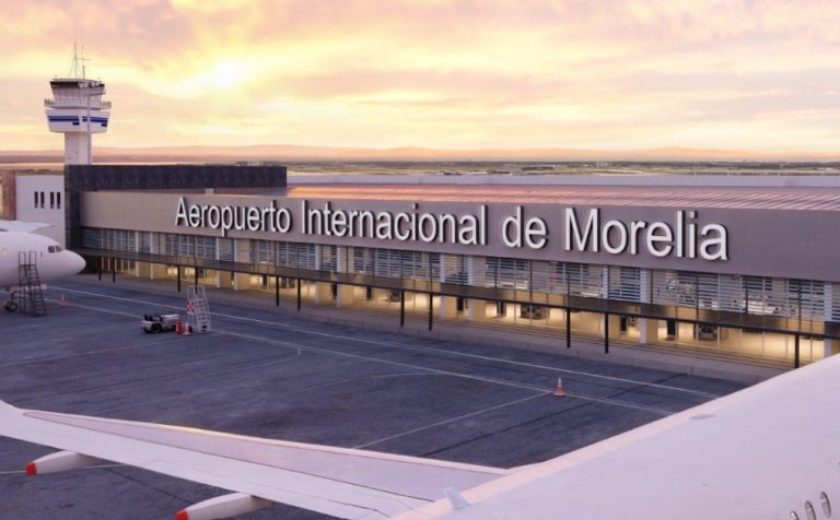 Morelia, con conexión aérea directa con Ixtapa, Puerto Vallarta, Monterrey, Cancún, entre otros
