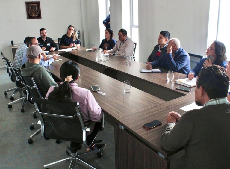 Revisan avances de obras con vecinos de la colonia Ríos Mexicanos