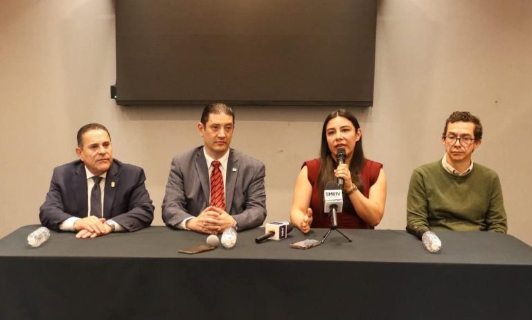 Revisan importancia de digitalización de pagos y trámites