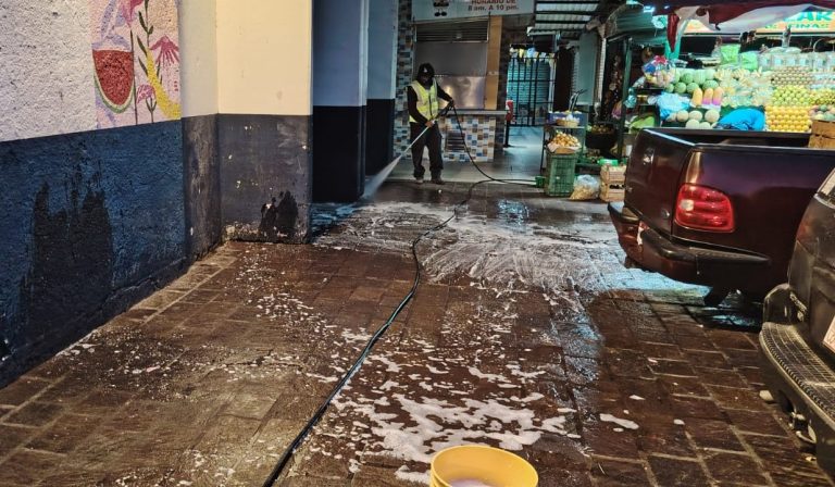 Realiza Gobierno de Morelia acciones de limpieza profunda en Mercado Revolución