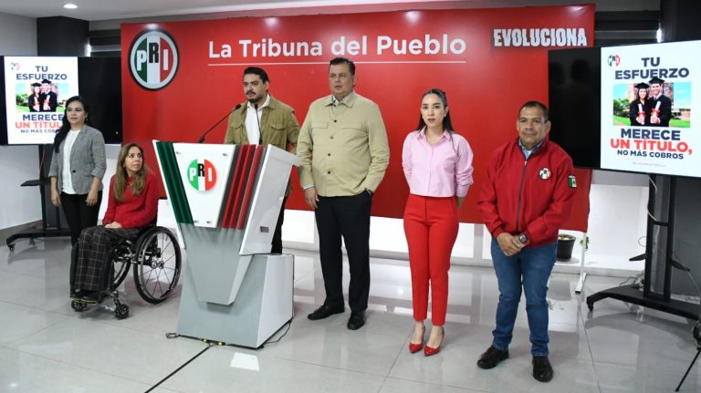 Exige PRI titulación gratis para jóvenes universitarios