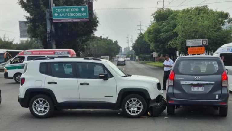 Se registran dos choques en Libramiento y Periodismo; semáforos siguen apagados