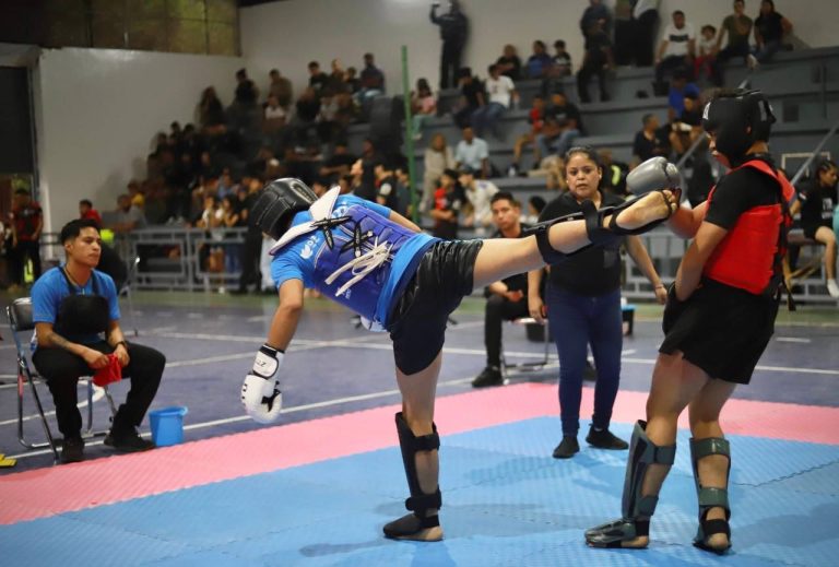 Jóvenes de Centros Spot del DIF Morelia ganan 11 medallas en torneo de artes marciales en Uruapan