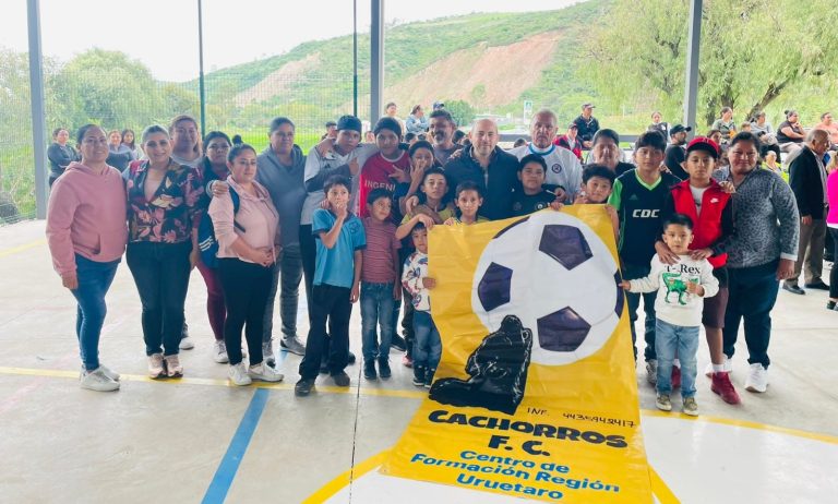 Inauguran la cancha rehabilitada, en Tarímbaro