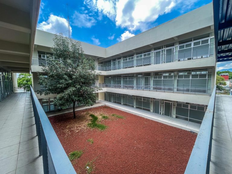 Concluyen obras en el edificio de Posgrado de la Facultad de Contaduría y Ciencias Administrativas de la UMSNH
