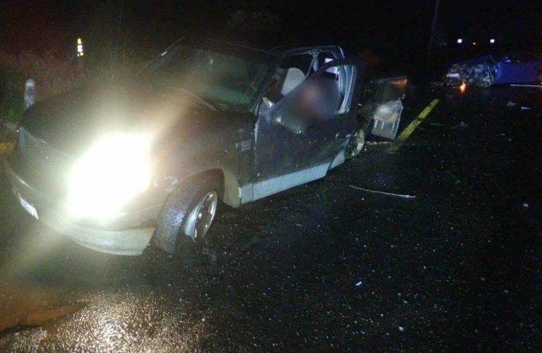 Choque entre dos vehículos deja una niña muerta y una mujer herida en la carretera Morelia-Pátzcuaro