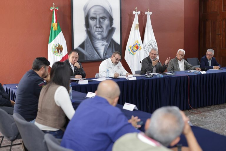 Se suman a Proforest Avocado 25 empacadoras exportadoras de aguacate: Bedolla