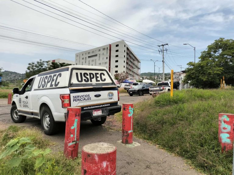 Hallan a hombre asesinado en Parque Lineal Bicentenario, en Morelia