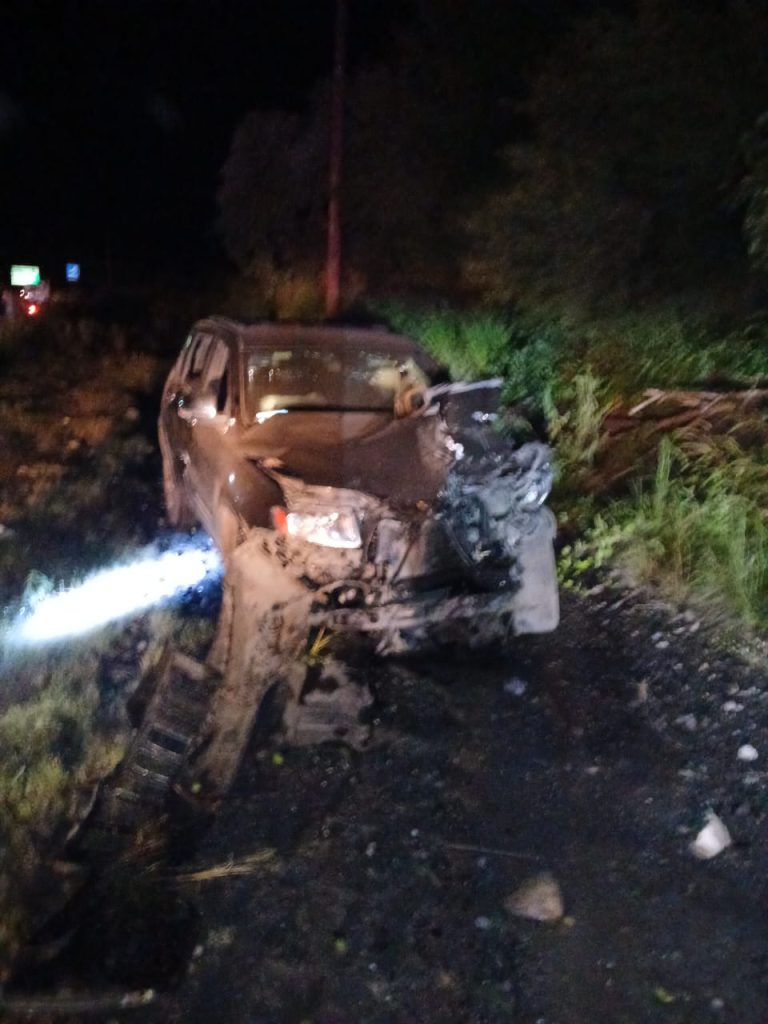 Carambola vehicular en la carretera Apatzingán – Cuatro Camino; hay al menos 3 lesionados
