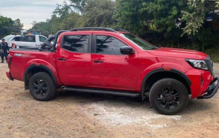 Mujer pierde la vida en ataque armado en carretera de Uruapan