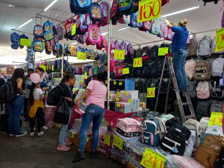 Abre Expo Regreso a Clases con descuentos del 30 %