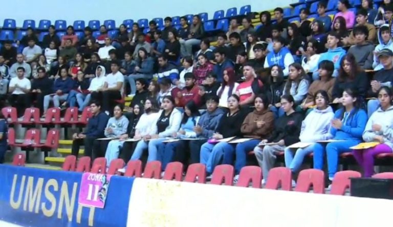 De 2 mil lugares disponibles en 3era convocatoria de UMSNH, solo 650 aspirantes presentan hoy examen