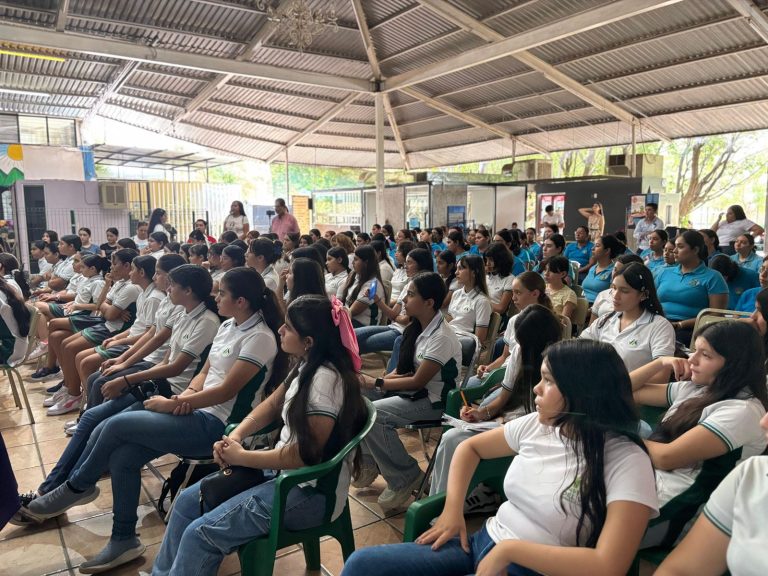 Arrancó caravana Jalo x las Mujeres
