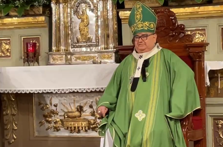 Pide el arzobispo Carlos Garfias a Torres Piña hacer justicia y pacificar Michoacán