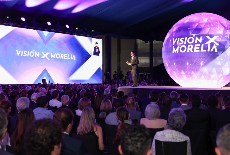 Costó de 2 millones de pesos, el informe de labores de Alfonso Martínez