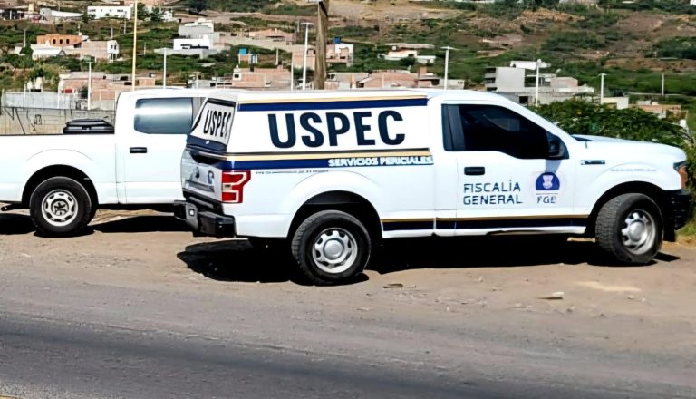 Hallan a dos hombres ejecutados y con narcomensajes en Cotija