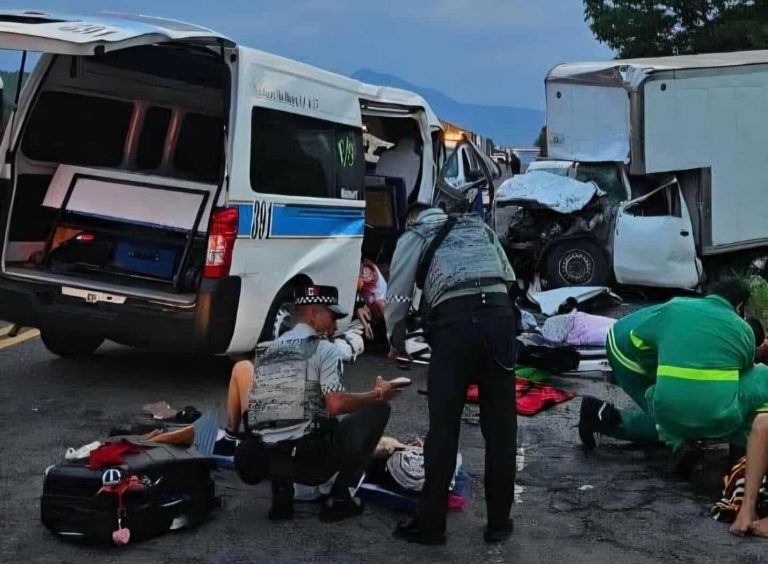 Familia de Lázaro Cárdenas, los fallecidos durante trágico accidente de la autopista Siglo XXI