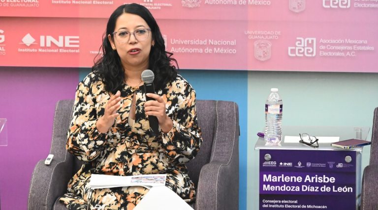 Consejera del IEM comparte experiencia en elección judicial durante coloquio en Guanajuato