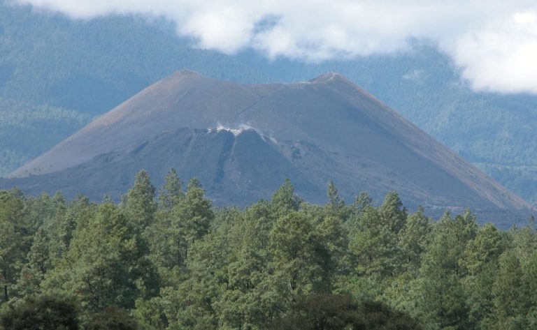 Volcán Paricutín y Janitzio, pilares de la nueva infraestructura turística en Michoacán