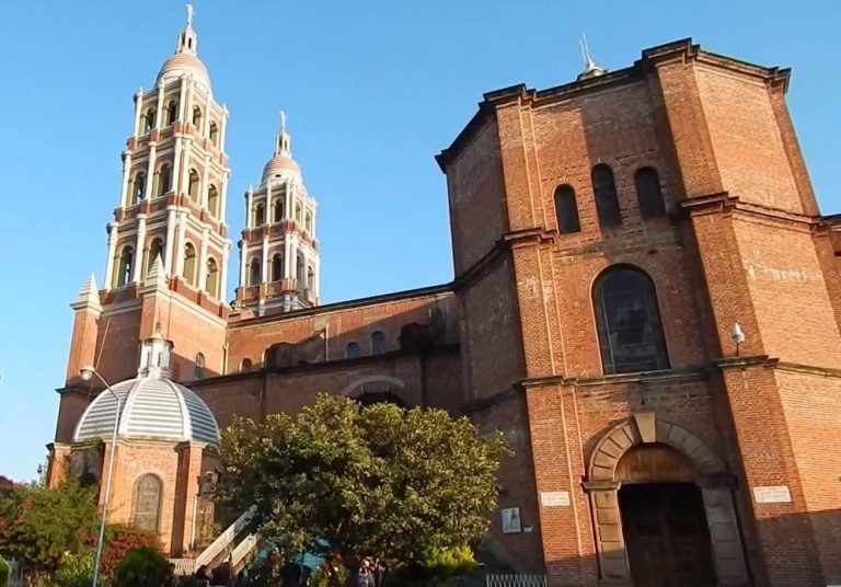 Nuevo San Juan Parangaricutiro, el pueblo que sobrevivió al nacimiento de un volcán