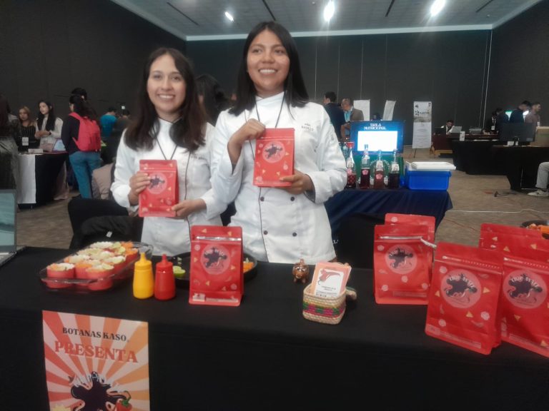 Alumnos presentan proyectos de innovación alimentaria, en busca de lograr apoyo para su impulso en el mercado