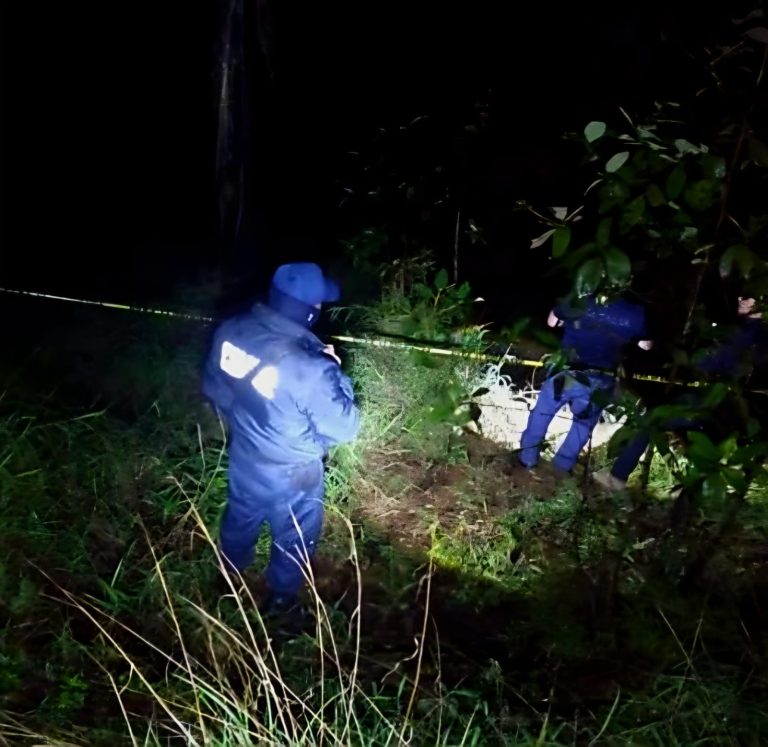 Hallan restos humanos en barranca de Ario de Rosales