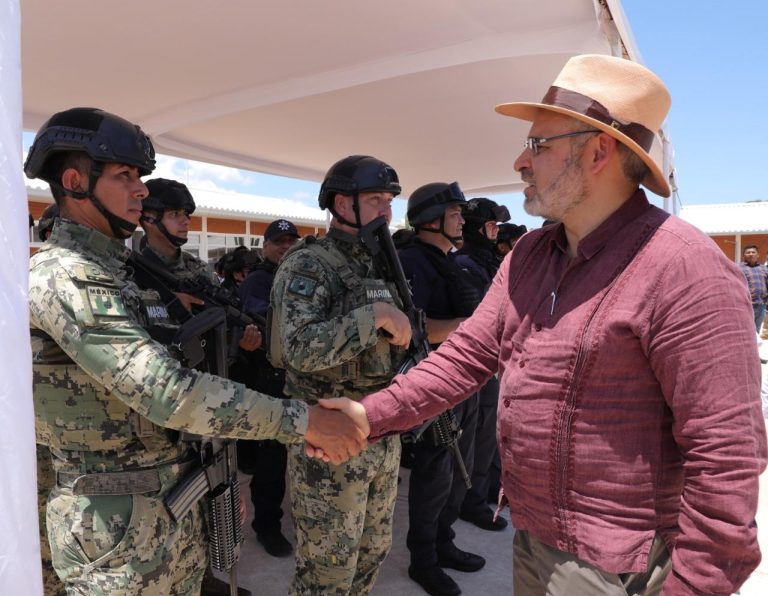 Inaugura Bedolla cuartel de la Guardia Civil en Arteaga; dará más seguridad a la autopista Siglo XXI