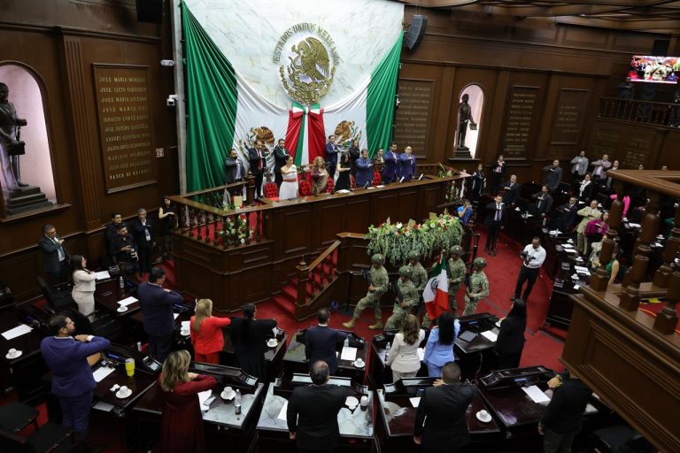 Congreso de Michoacán abre segundo periodo legislativo entre reclamos de paz y justicia