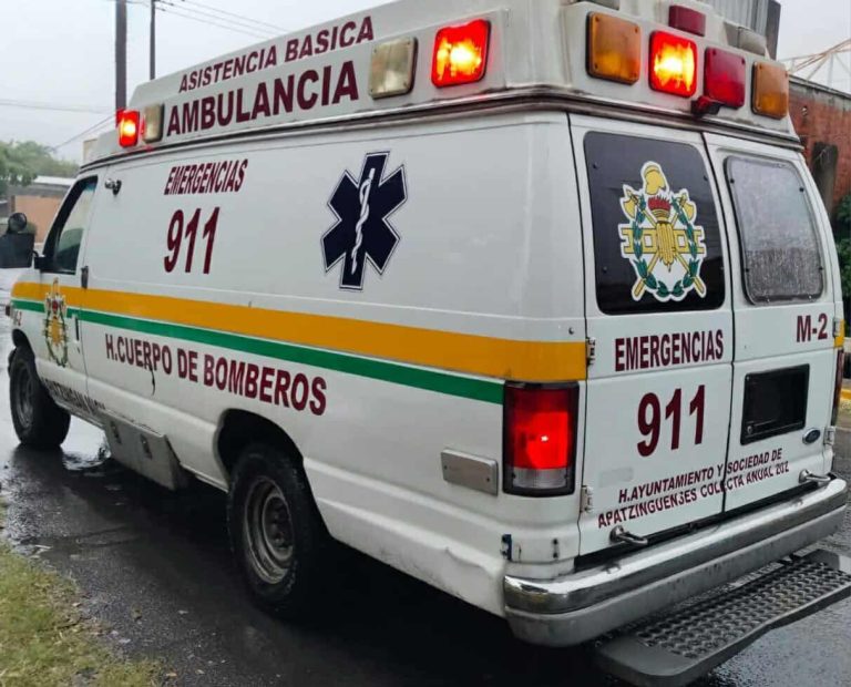 Motociclistas heridos por derrapes en distintos puntos de Apatzingán