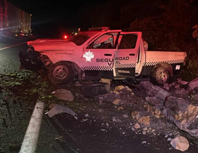 Se accidenta patrulla de Seguridad Vial en la autopista Siglo XXI