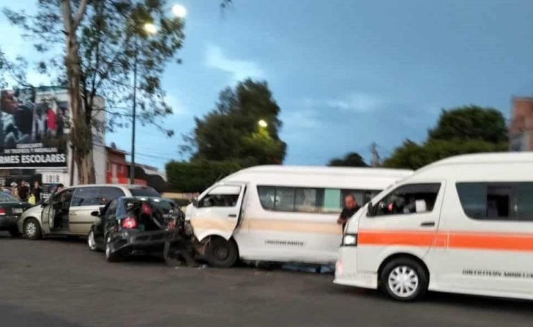 Se registra carambola vehicular a la altura del Monumento al Pípila, en Morelia