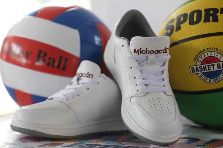 Michoacán mantiene orden en educación y combate a la corrupción: Bedolla