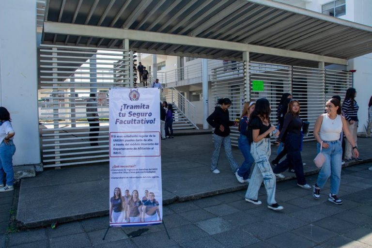 Invitan a estudiantes de la UMSNH para que tramiten su seguro facultativo