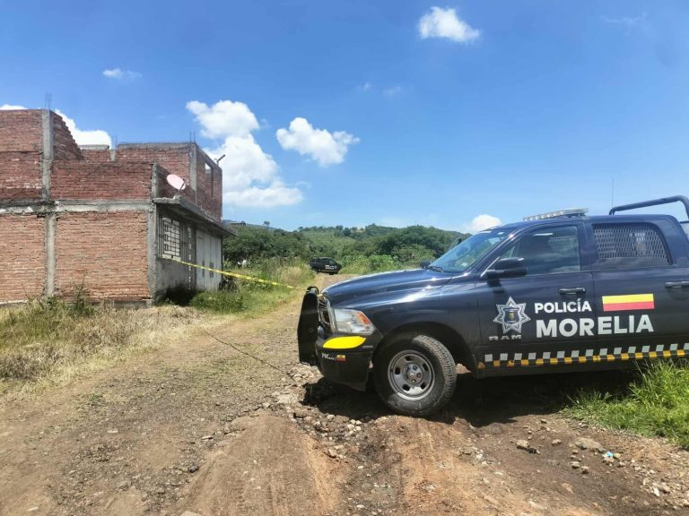 Hallan a sujeto muerto y con huellas de violencia en Los Llanos, Morelia