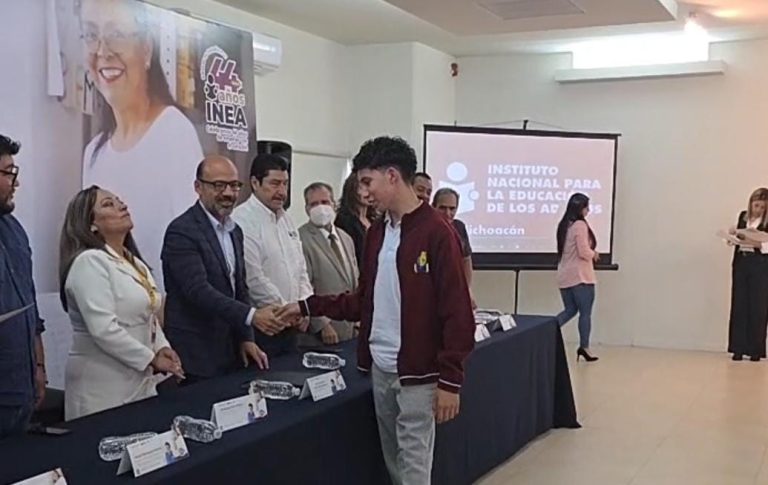 Cumple INEA 44 años de alfabetizar a la población: más  de 21 mil educandos atendidos este 2025