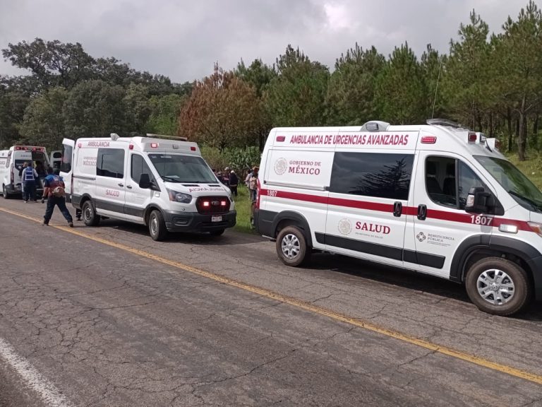 Atiende SSM a lesionados en accidente de autobús en carretera Zacapu-Quiroga