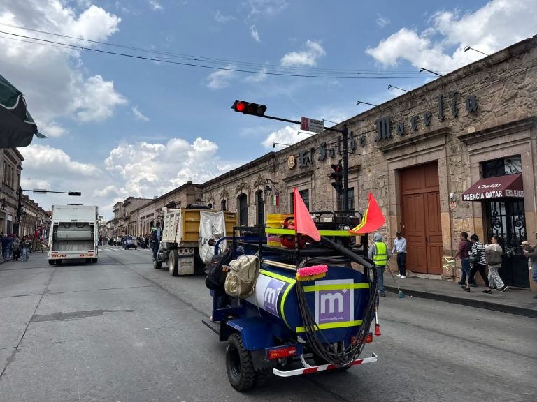 Ayuntamiento realiza operativo especial de limpieza, tras los festejos patrios