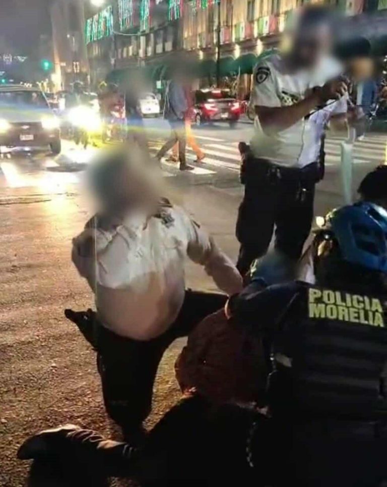 Hombre en situación de calle se hiere con un cuchillo frente a la Catedral de Morelia