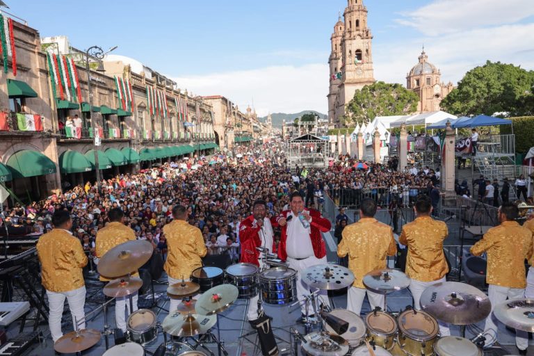 Arranca la fiesta por el aniversario del natalicio de Morelos