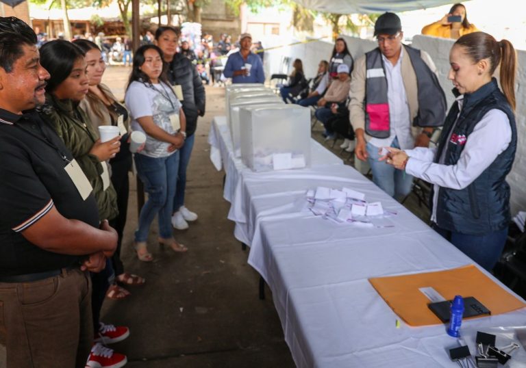 Realiza IEM consulta en San Miguel del Monte para definir método de votación de consulta por autogobierno