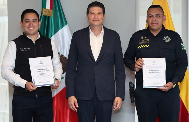 Entregan nombramiento a Pablo Alarcón como Comisionado