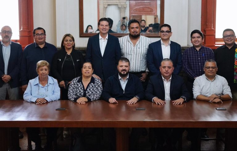 Diálogo de secretario de Gobierno con alcaldes del PAN
