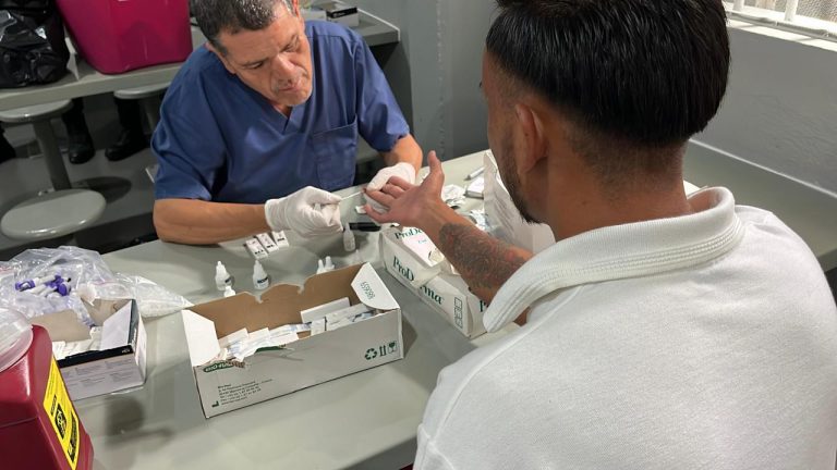 Atienden jornadas médicas a internos en cinco penales