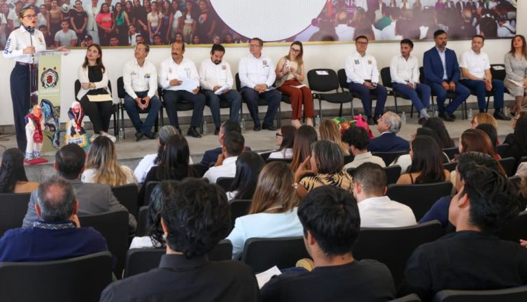 Reconocimientos por desempeño académico a alumnos de la Unidad Profesional de Zamora, de la UMSNH