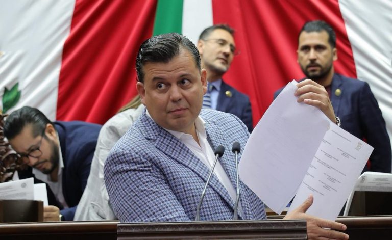 Guillermo Valencia, único diputado que votó contra el aumento al presupuesto del Congreso