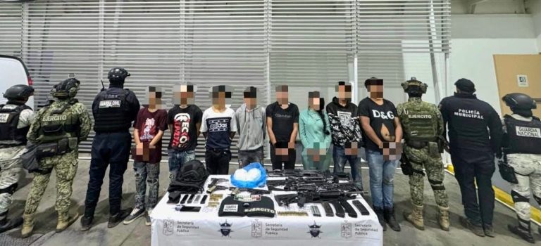 Persecución y enfrentamiento dejan ocho detenidos y un arsenal asegurado en Puruándiro