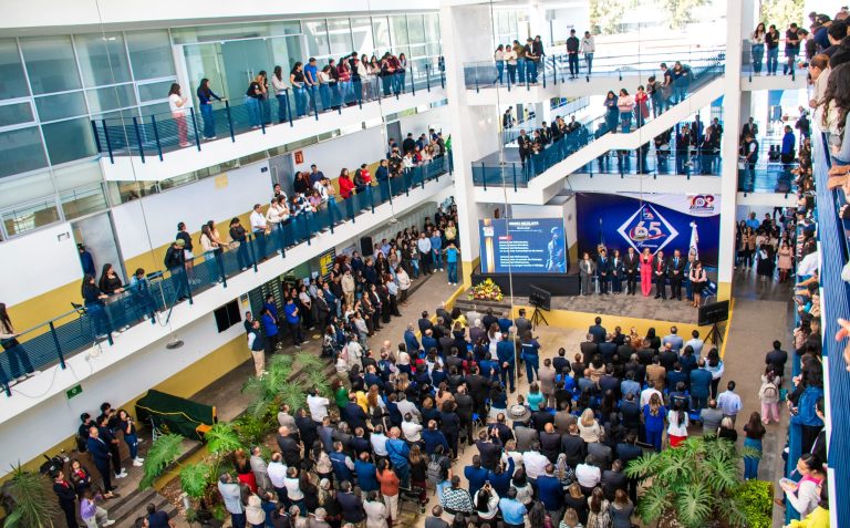 Celebran aniversario de la Facultad de Contaduría y Ciencias Administrativas de la UMSNH